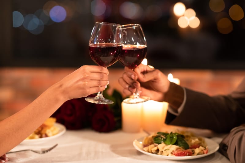 Terra dos Namorados: uma noite especial para celebrar o amor no Restaurante-Escola