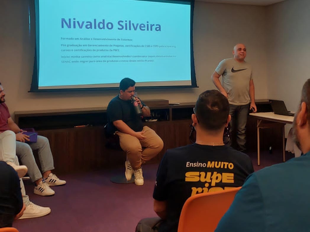 Alunos da Faculdade Senac 'vivem' rotina em empresa de TI